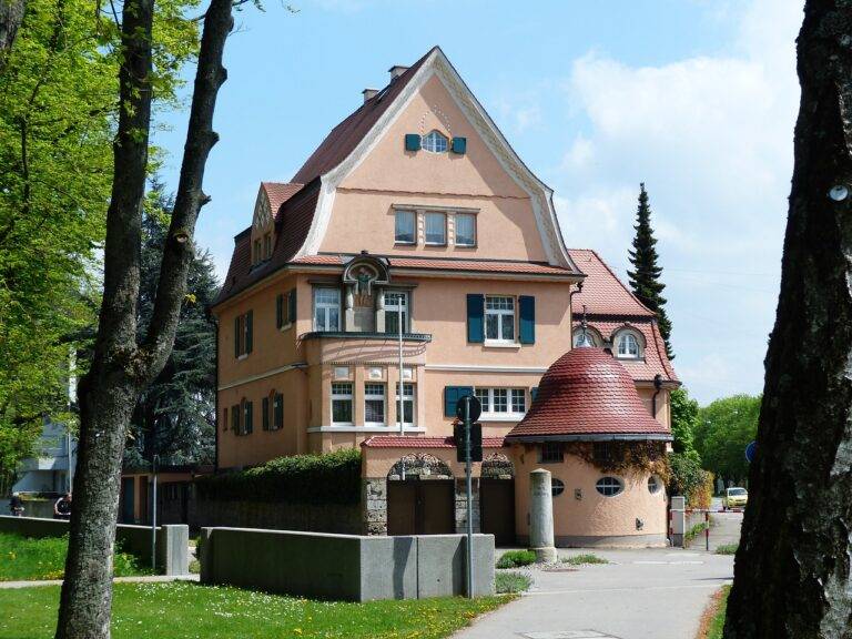 Choosing the Right Home Security Alarms